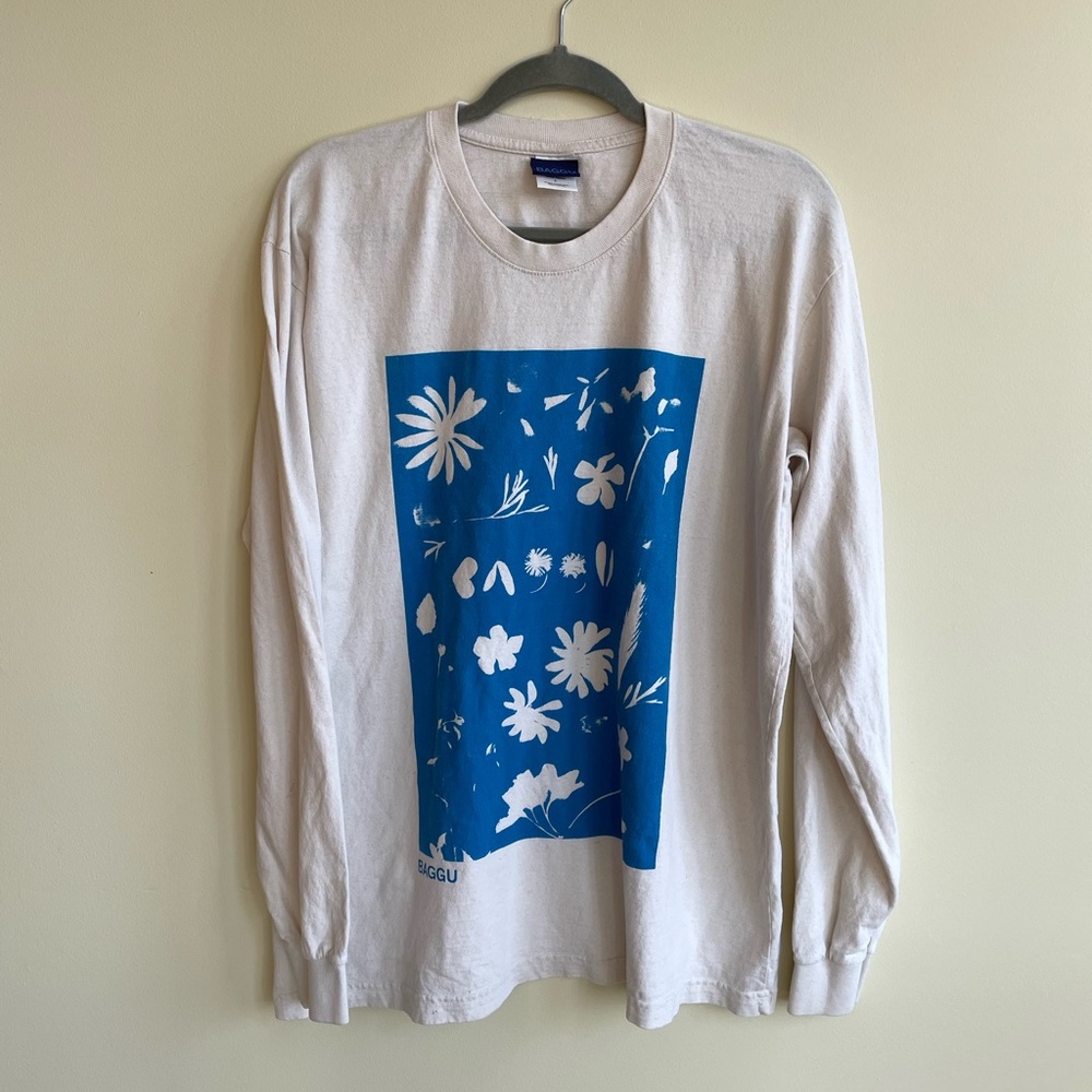 Baggu unisex long sleeve screen print tshirt. Size L.
